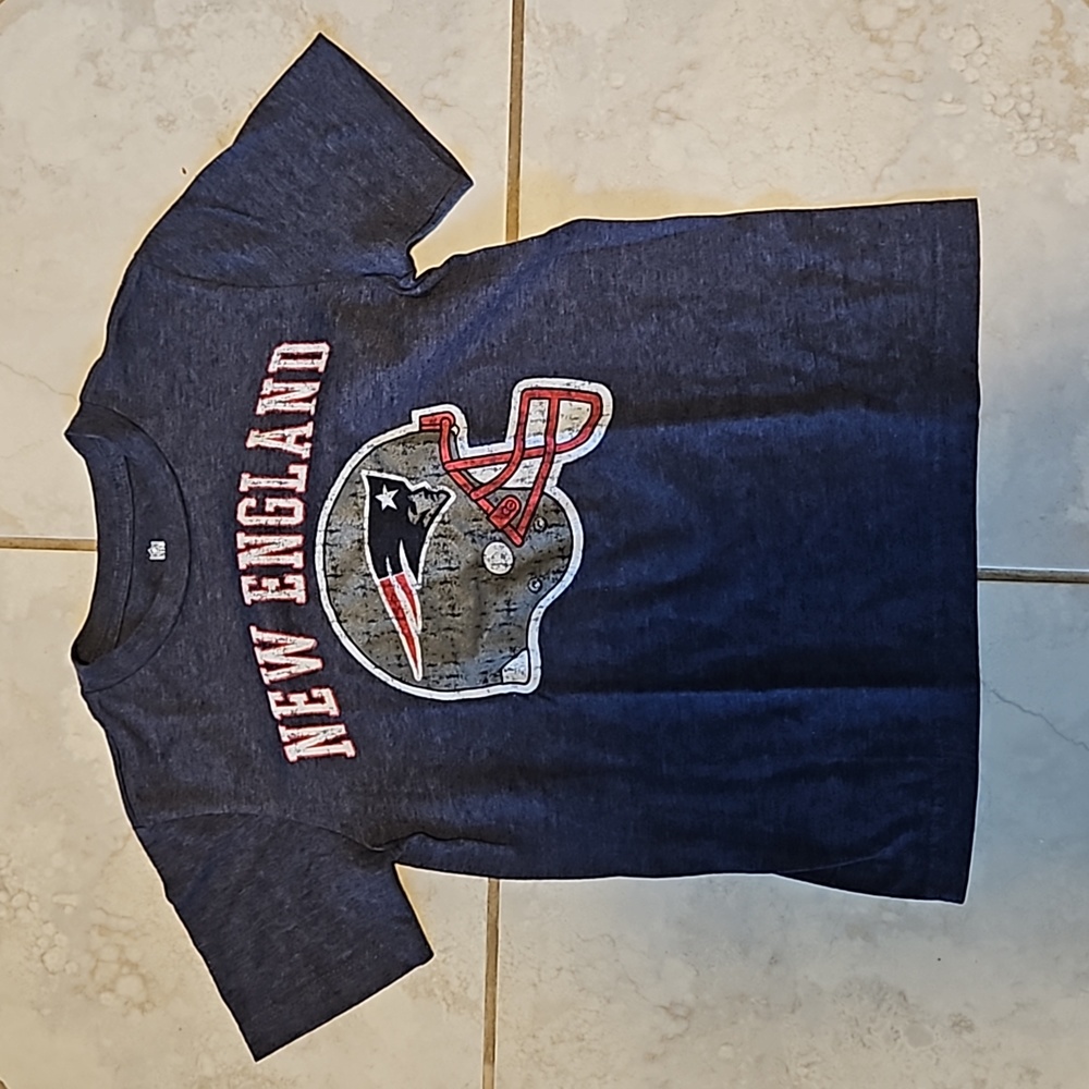 NFL New England Patriots shirt